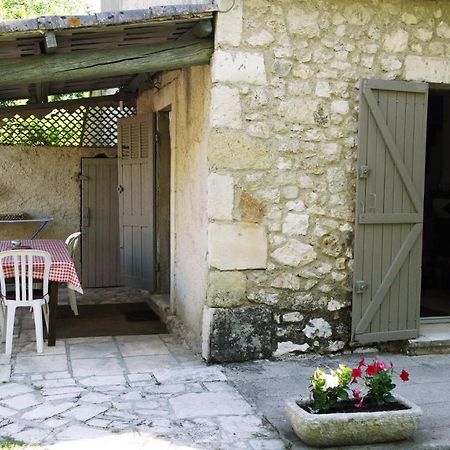 Mas Grimaud - Gite- Studio Et Chambres D'Hotes Familiales エガリエール エクステリア 写真