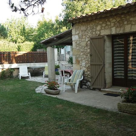 Mas Grimaud - Gite- Studio Et Chambres D'Hotes Familiales エガリエール エクステリア 写真