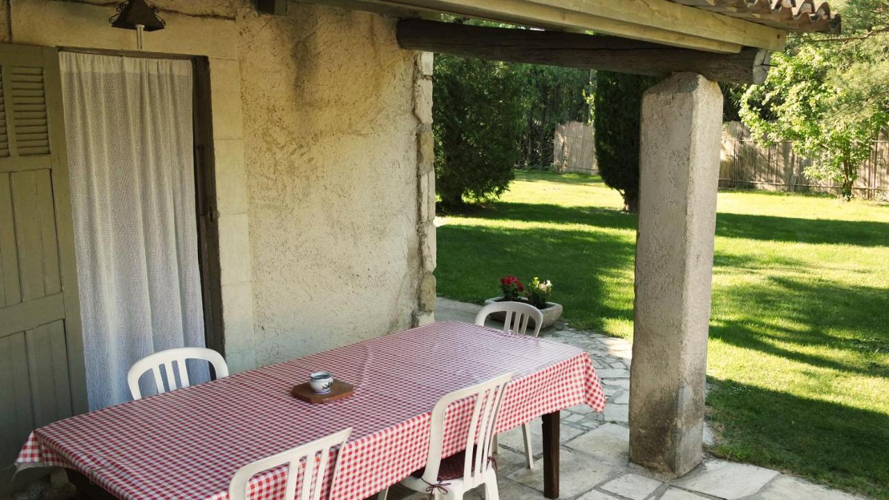 Mas Grimaud - Gite- Studio Et Chambres D'Hotes Familiales エガリエール エクステリア 写真
