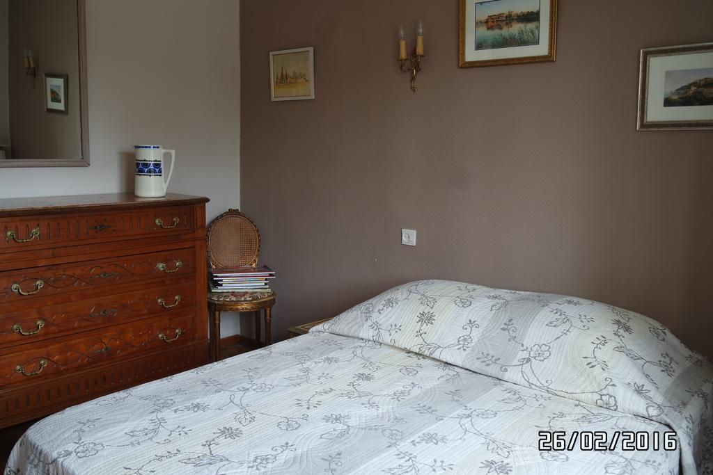 Mas Grimaud - Gite- Studio Et Chambres D'Hotes Familiales エガリエール エクステリア 写真