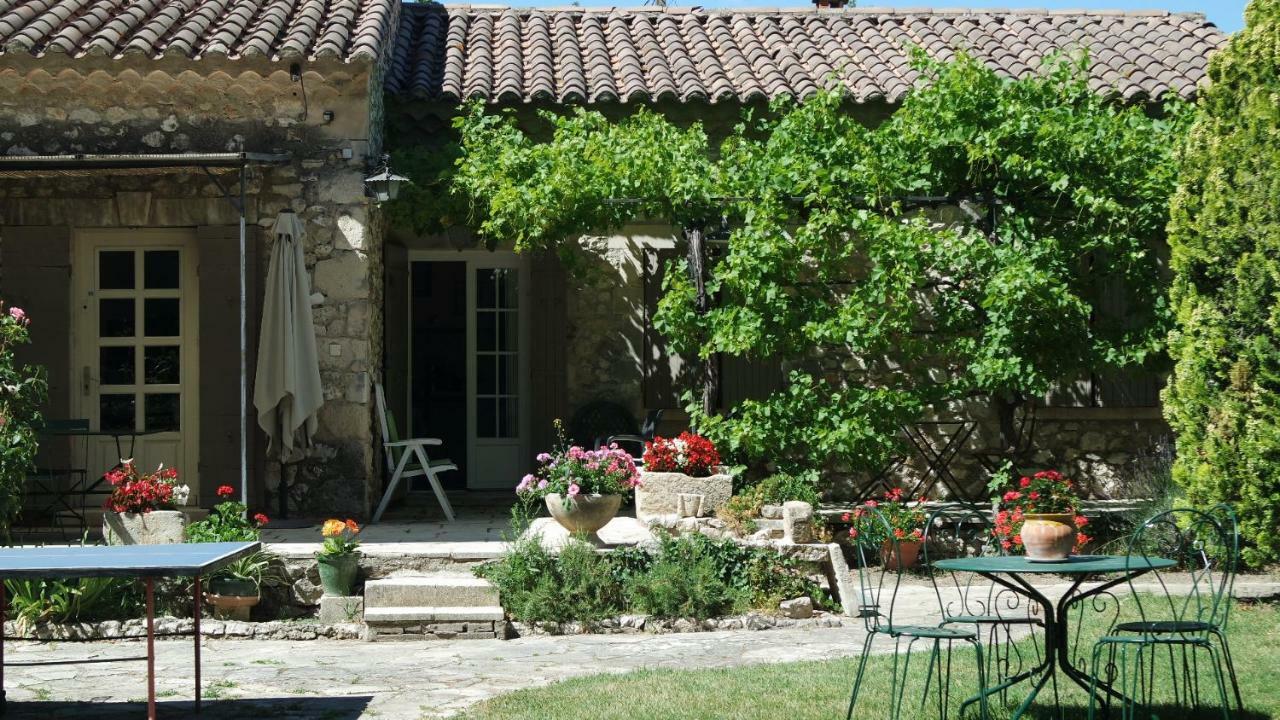 Mas Grimaud - Gite- Studio Et Chambres D'Hotes Familiales エガリエール エクステリア 写真