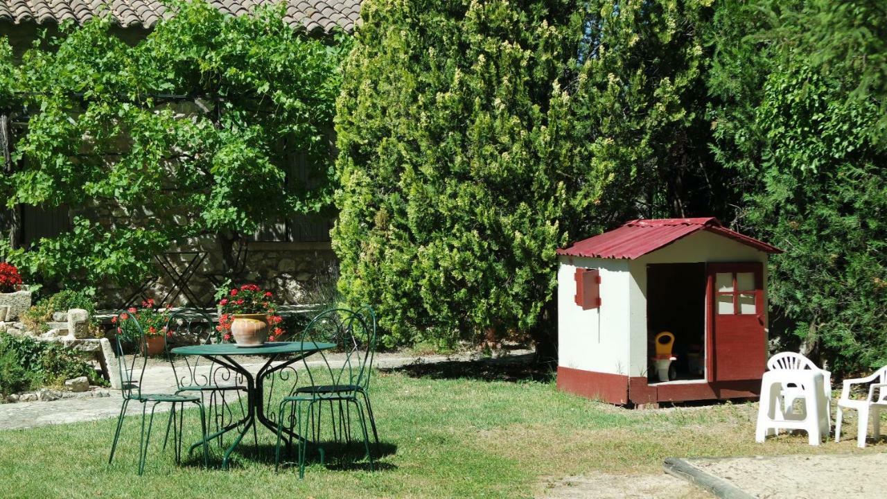 Mas Grimaud - Gite- Studio Et Chambres D'Hotes Familiales エガリエール エクステリア 写真