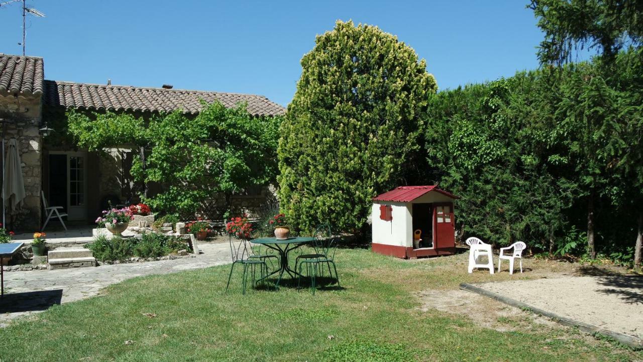 Mas Grimaud - Gite- Studio Et Chambres D'Hotes Familiales エガリエール エクステリア 写真