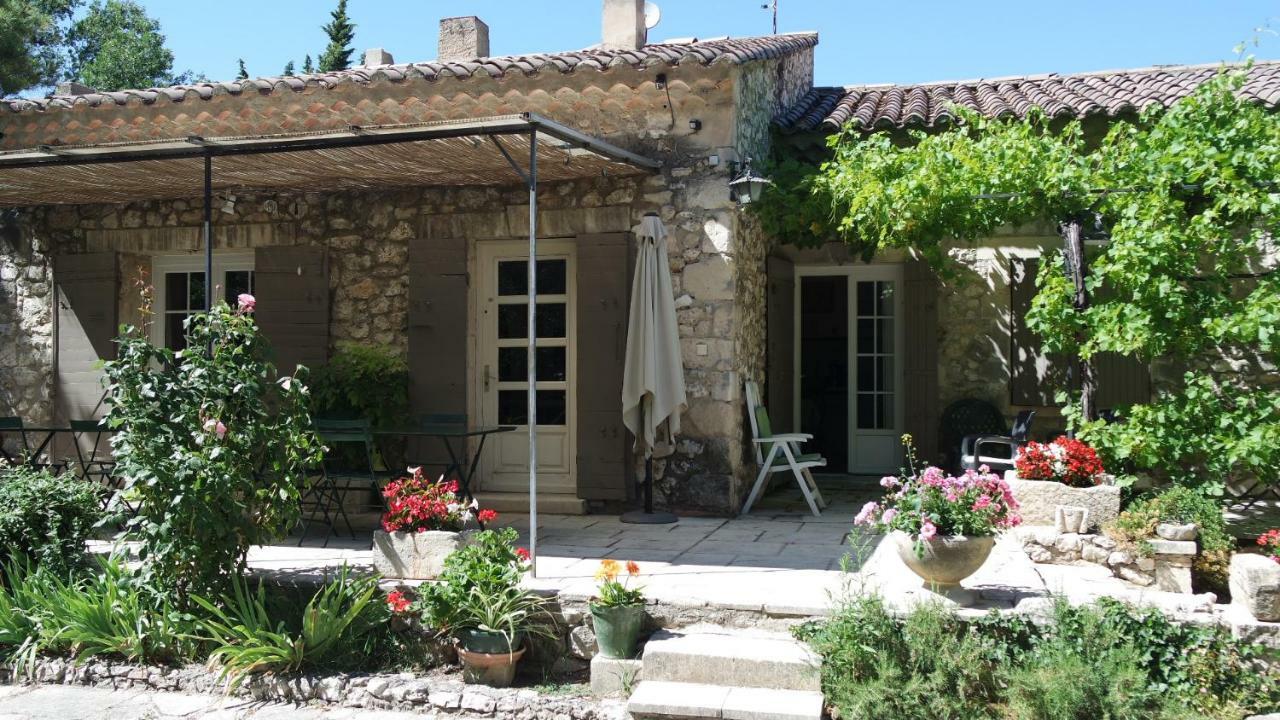 Mas Grimaud - Gite- Studio Et Chambres D'Hotes Familiales エガリエール エクステリア 写真